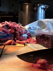 Préparation de la viande dans le cadre d'une alimentation au cru